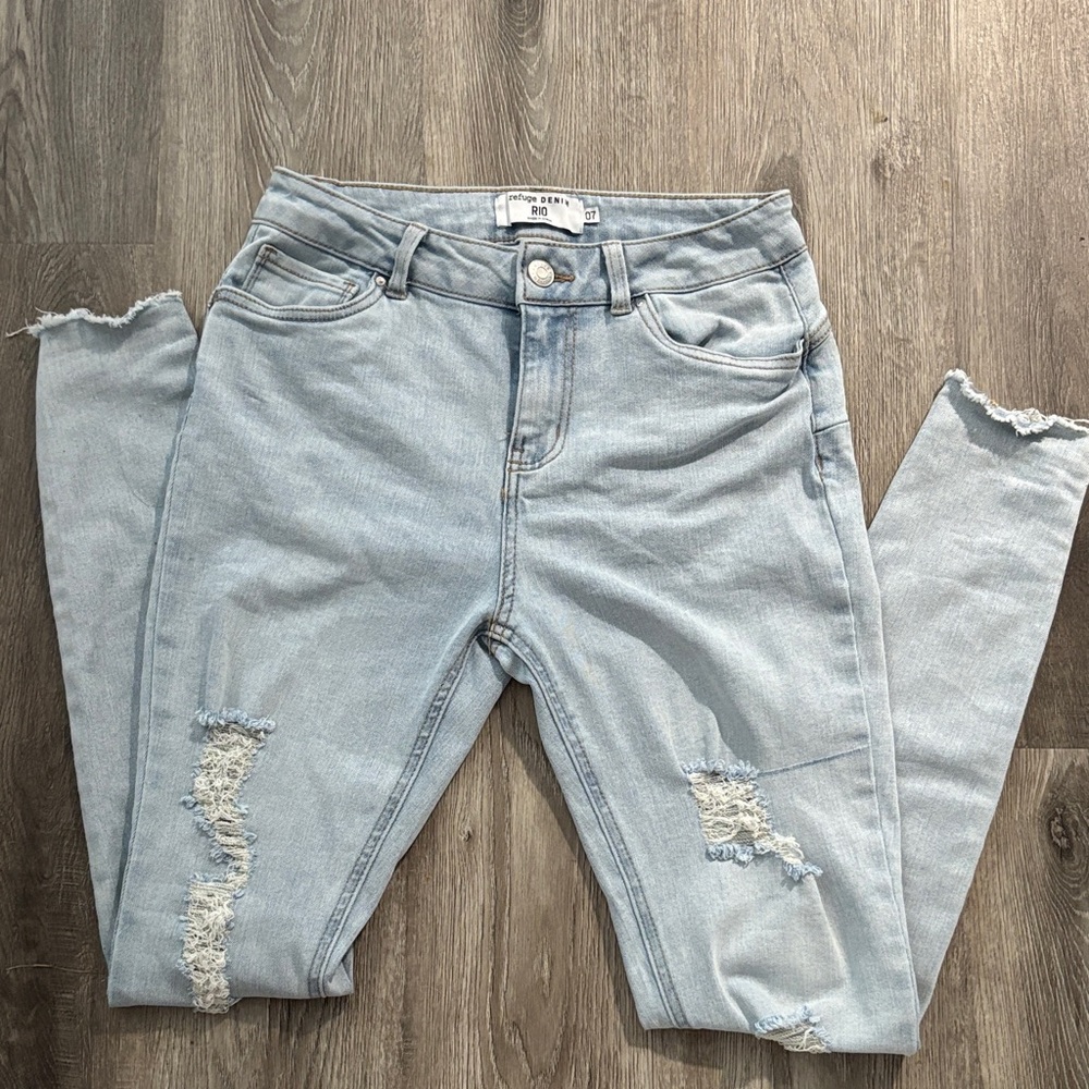 Refuge Light Blue Distressed Skinny Jeans size 07